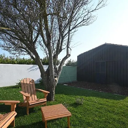 Villa With Pool Between Village, Beach, And Forest Ars-en-Re