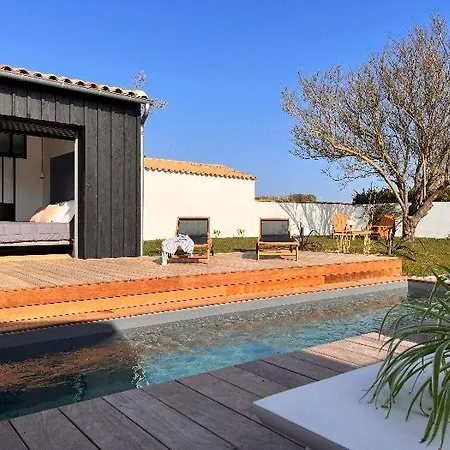 With Pool Between Village, Beach, And Forest *