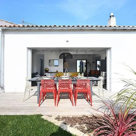 Villa With Pool Between Village, Beach, And Forest Ars-en-Re