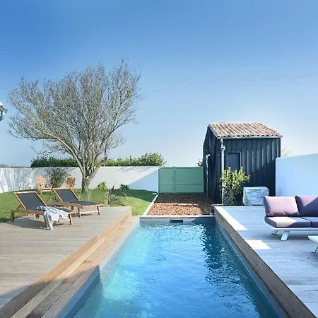 With Pool Between Village, Beach, And Forest Villa