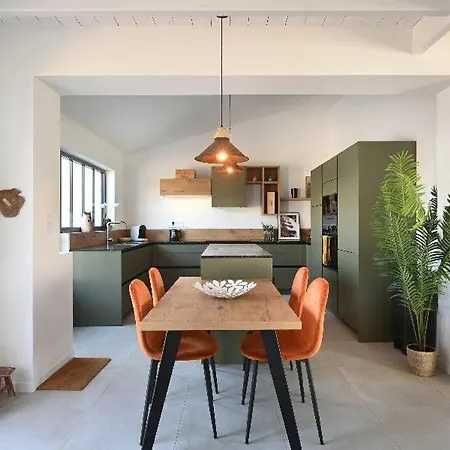 Villa With Pool Between Village, Beach, And Forest Ars-en-Re