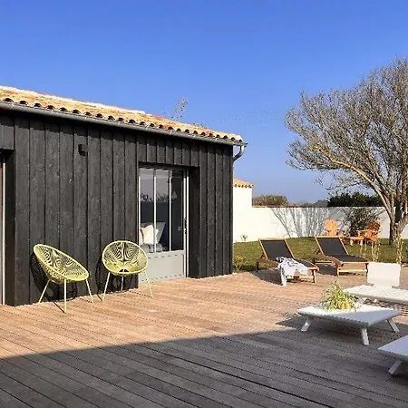 With Pool Between Village, Beach, And Forest