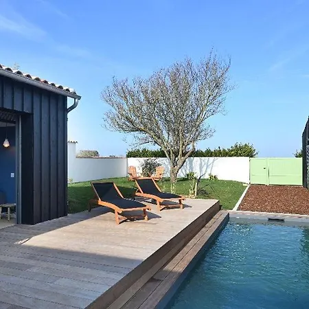 Villa With Pool Between Village, Beach, And Forest *